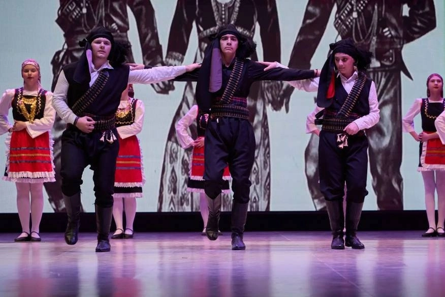 Отчетный концерт «Вместе дружная семья» образцового ансамбля понтийского танца «Горгиппия»