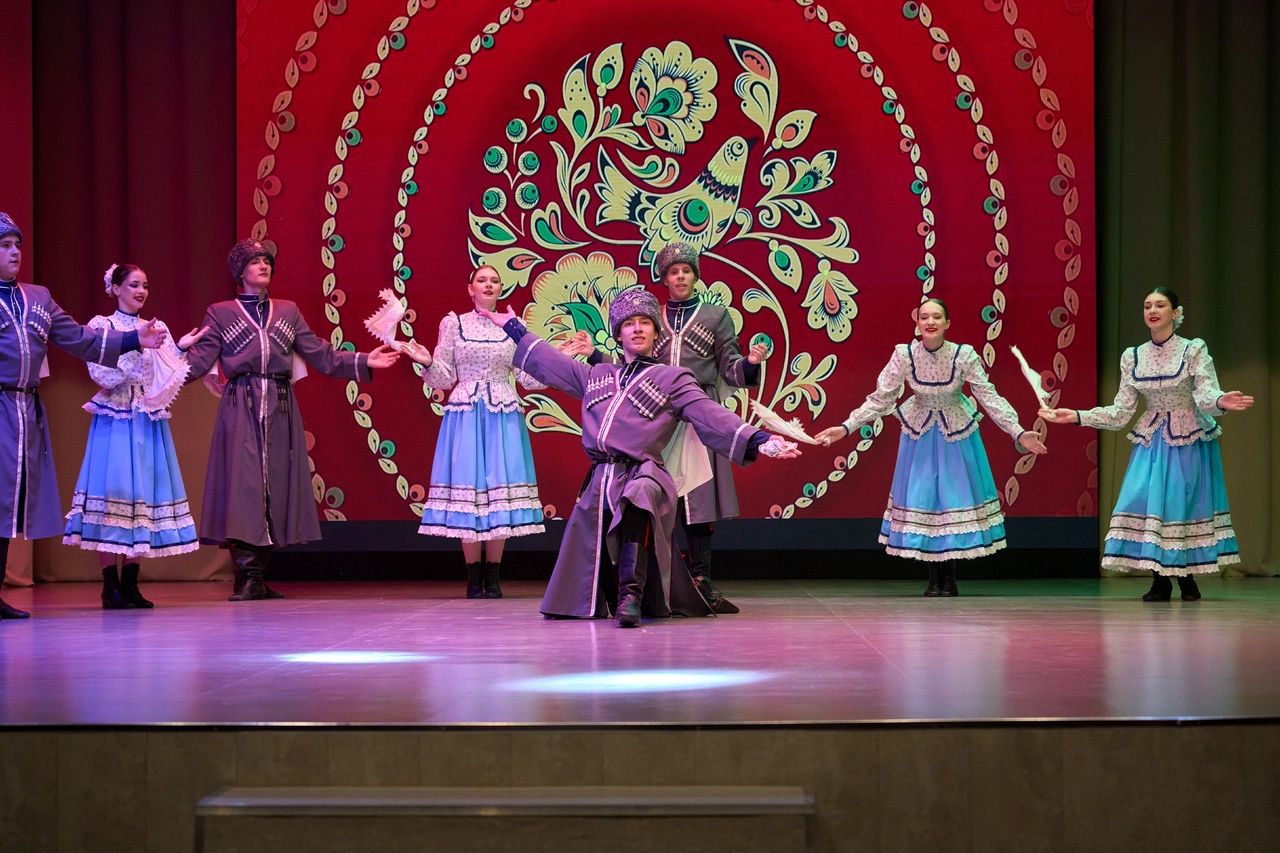 Отчетный концерт «Творим историю вместе» образцового художественного ансамбля танца «Ярило»