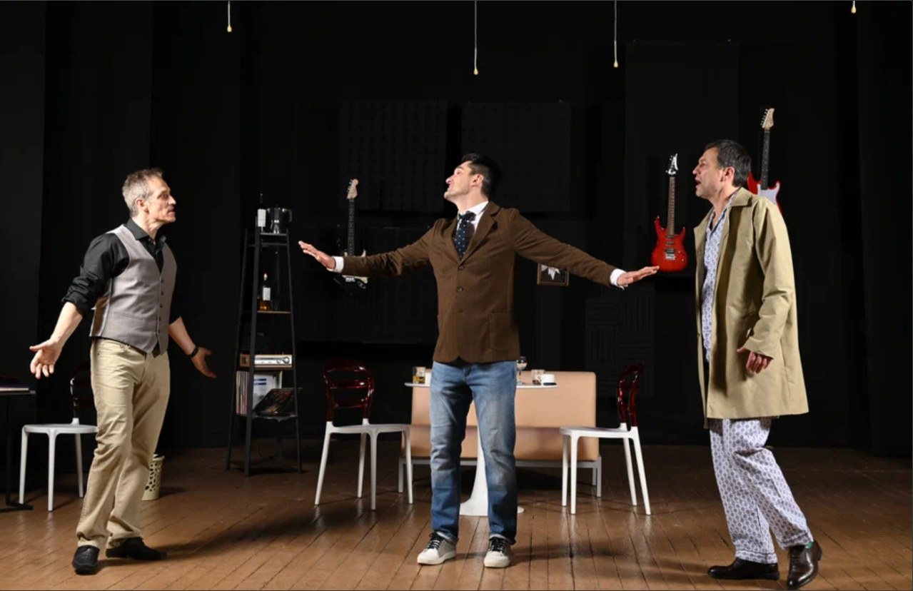 Спектакль "Наши жёны" в Чите