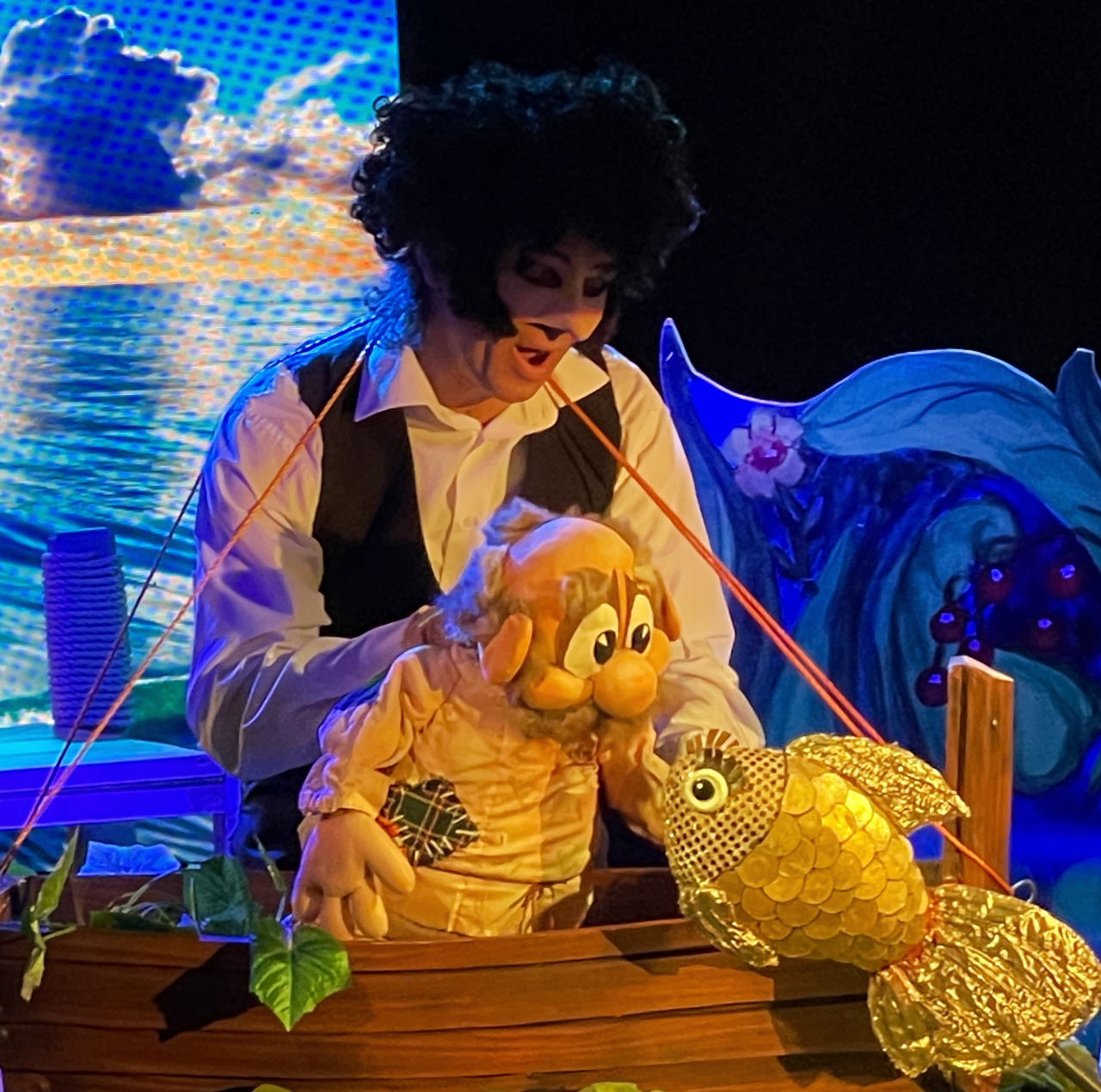 "Сказка о рыбаке и рыбке". Максим Холл. 0+