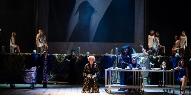 Зойкина квартира