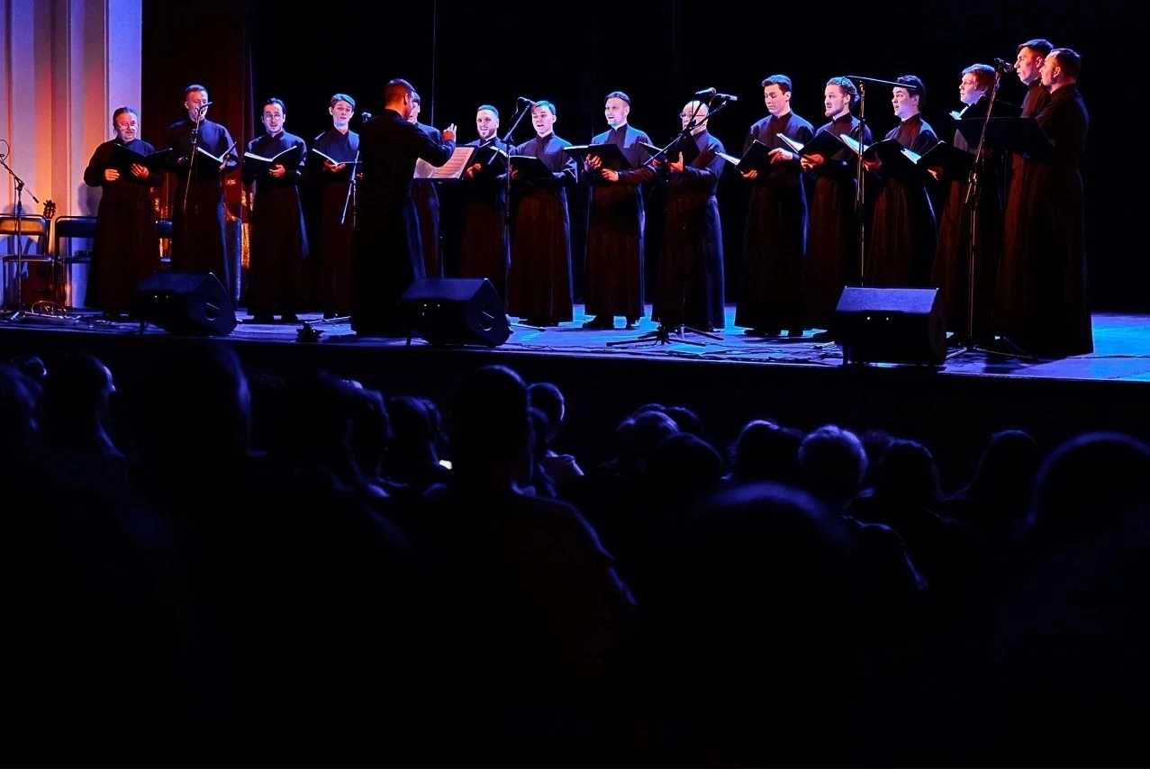 Архиерейский мужской хор «Аксиос»