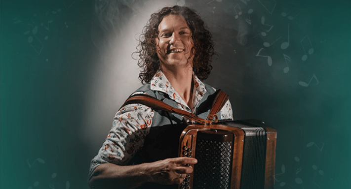 Александр Бардин с программой "Кучерявый вечер"