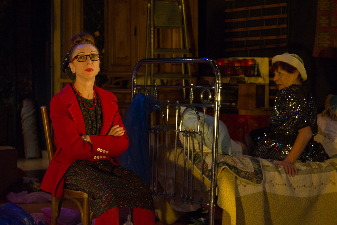 Дыроватый камень