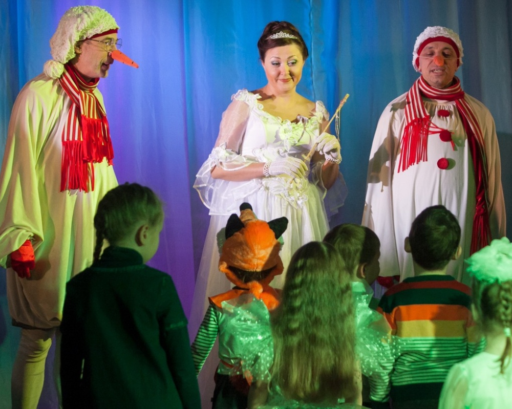 "Приключения принцессы Подушечки". Максим Холл. 0+