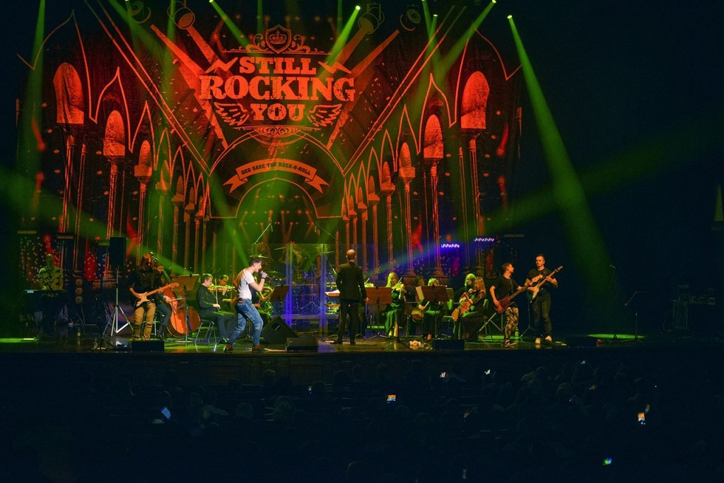 "STILL ROCKIN' YOU" QUEEN & SCORPIONS TOP HITS C СИМФОНИЧЕСКИМ ОРКЕСТРОМ