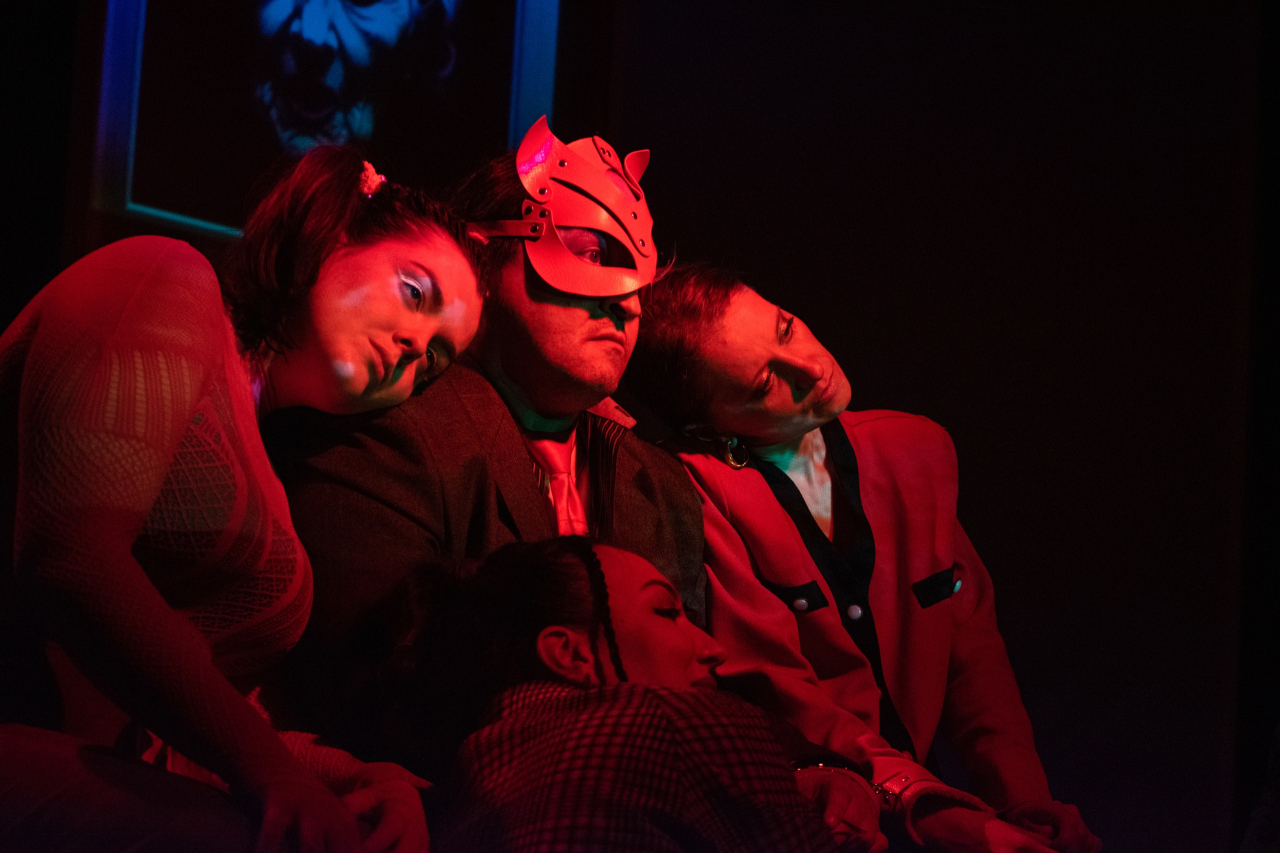 Особо безопасный любовник - мастерская сатиры