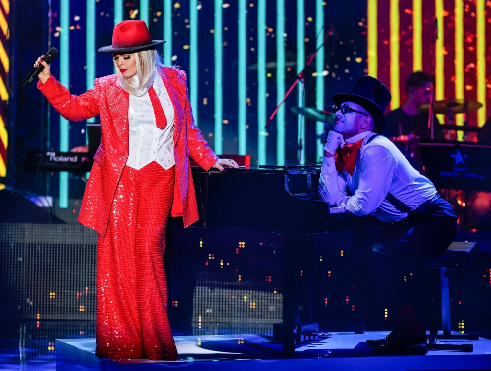 "Шоу на все времена. Пять звезд". 6+