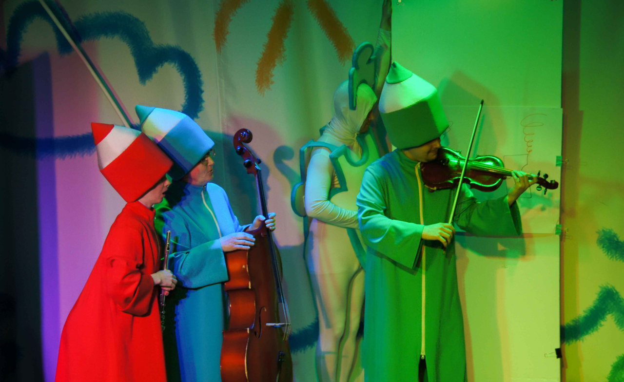 Бумажные человечки