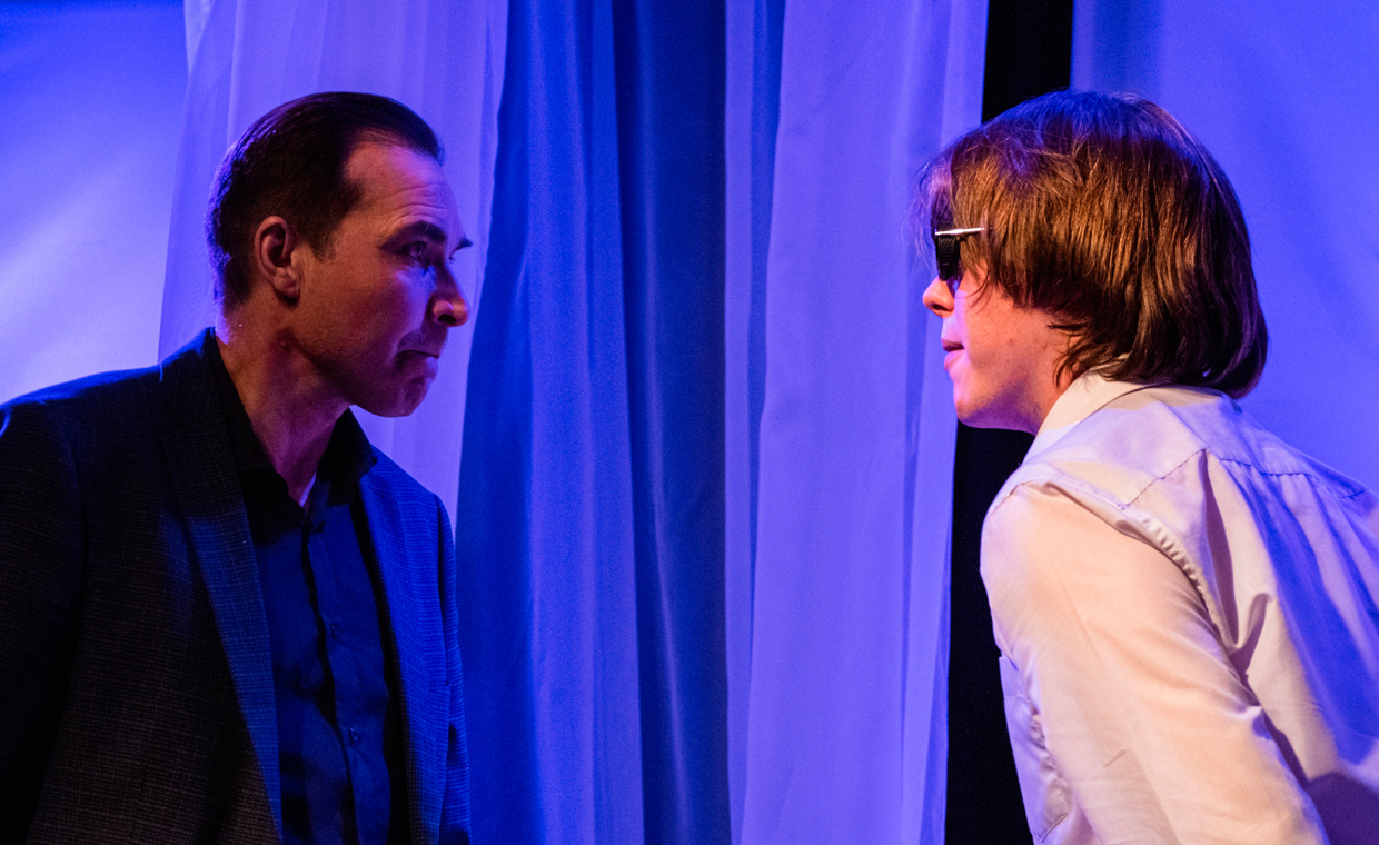 Летящие к свету - мастерская сатиры