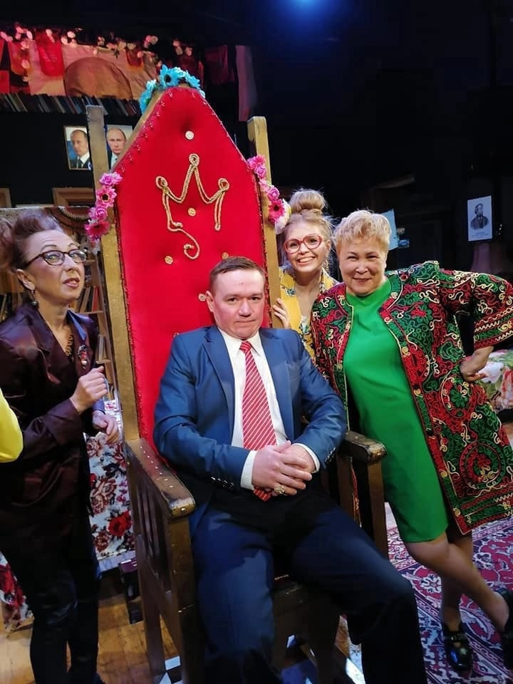 Не включай блондинку