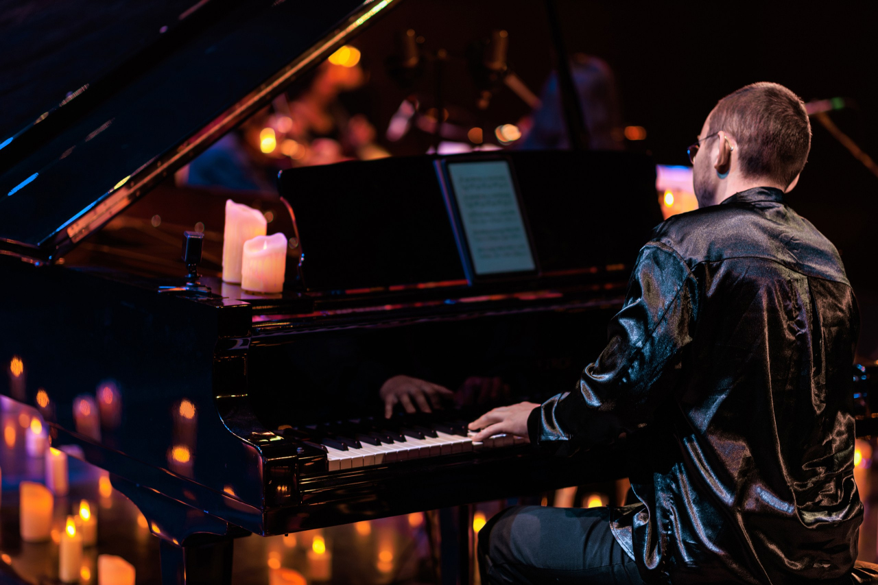 «ЛЮДОВИКО ЭЙНАУДИ: Неоклассика при свечах»