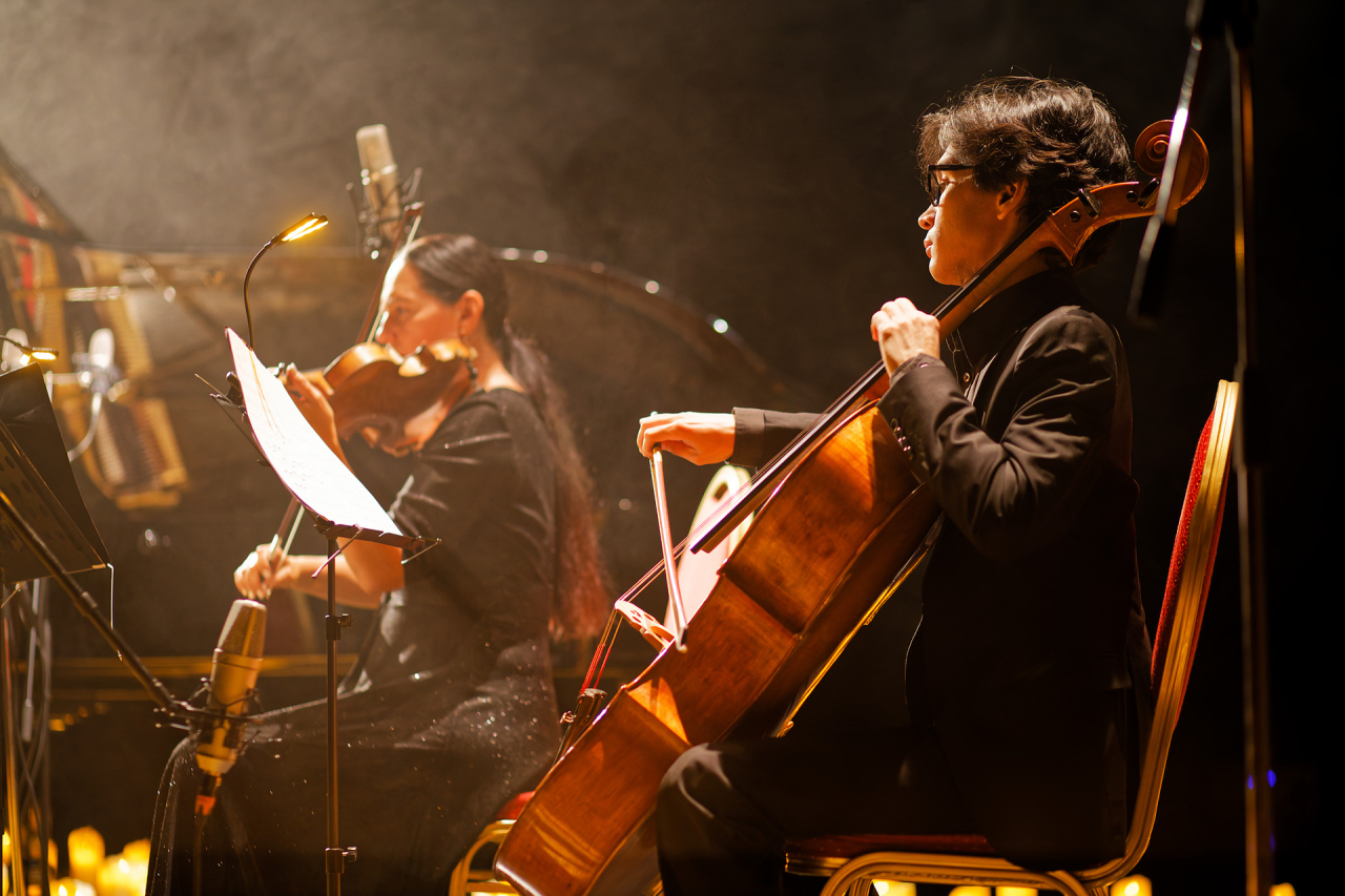 «ЛЮДОВИКО ЭЙНАУДИ: Неоклассика при свечах»