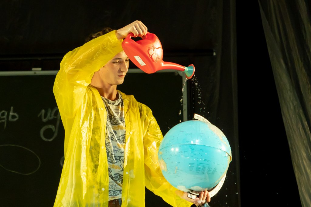 Песочница с вайфаем (пособие для конца света или космический урок) Буинский гос. драм. театр, респ. Татарстан