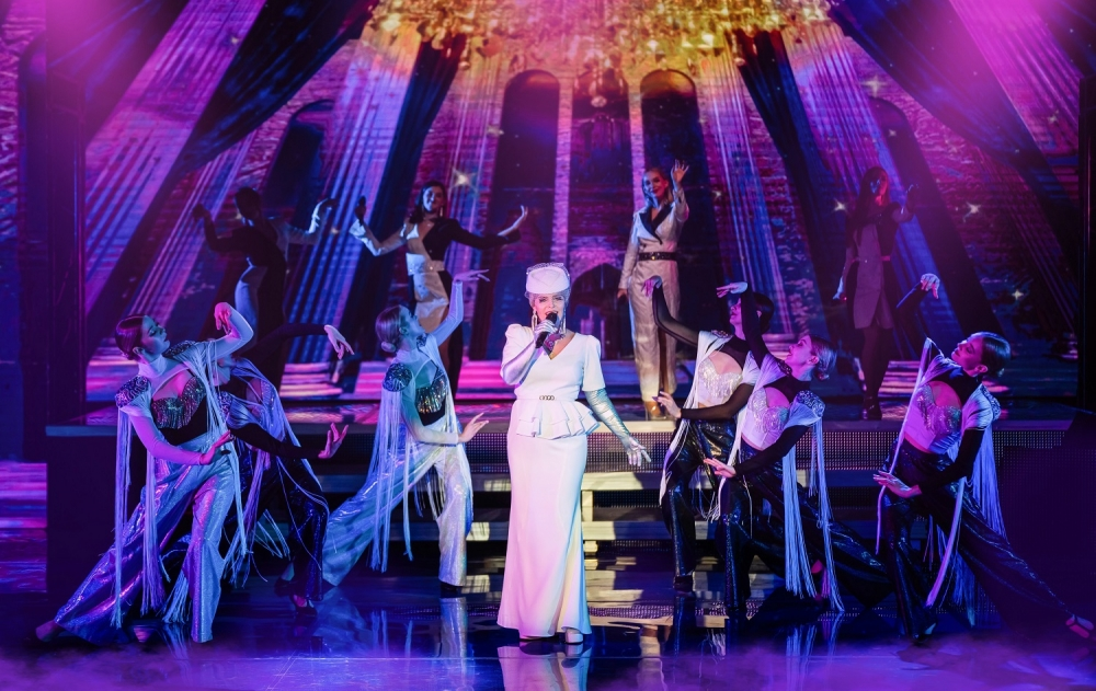 "Шоу на все времена. Пять звезд". 6+