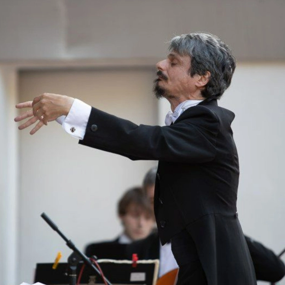 OPUS 10 (BIS)