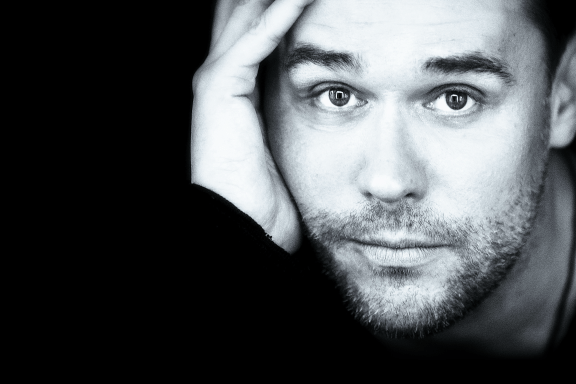 МАКСИМ АВЕРИН "НАУЧИ МЕНЯ ЖИТЬ"