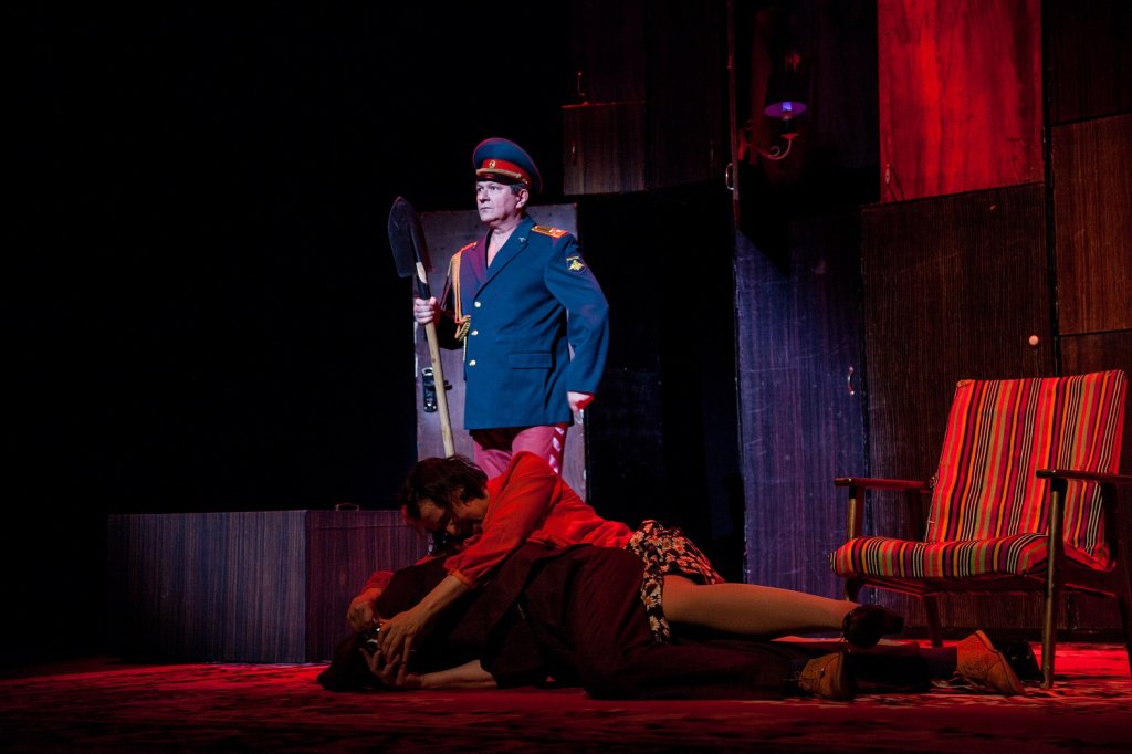 Сеанс гипноза для семейной пары