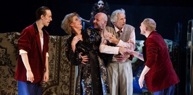 Зойкина квартира