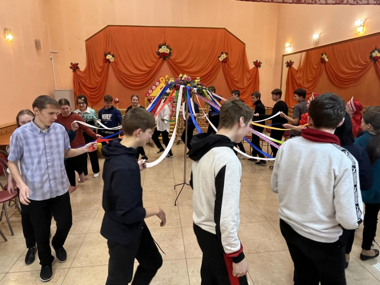 Фольклорно-игровая программа «Ох, развесёло было времечко…»