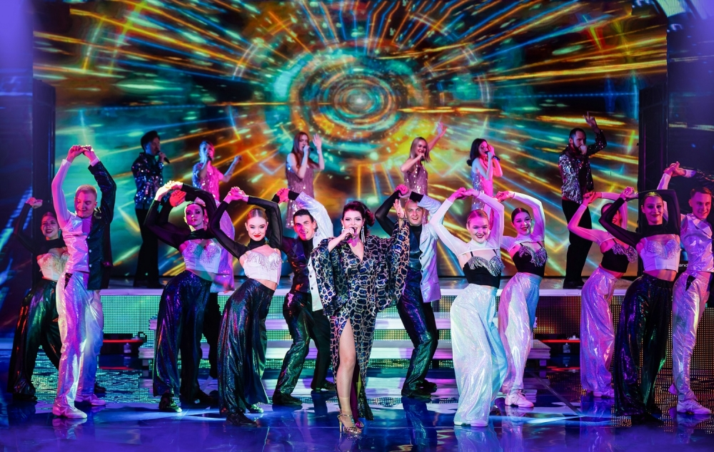 "Шоу на все времена. Пять звезд". 6+