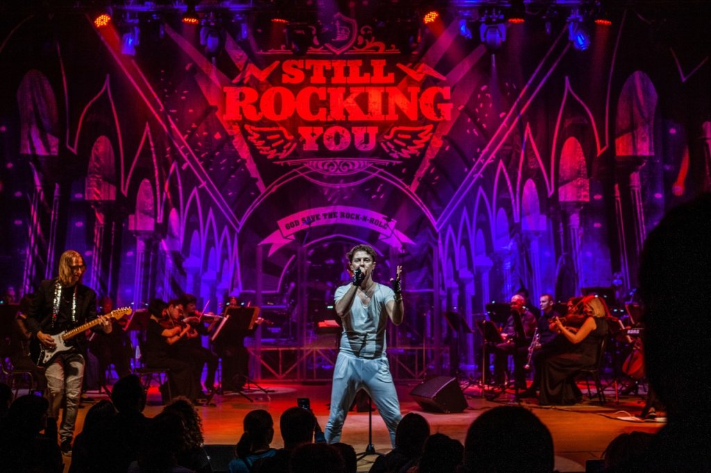 "STILL ROCKIN' YOU" QUEEN & SCORPIONS TOP HITS C СИМФОНИЧЕСКИМ ОРКЕСТРОМ