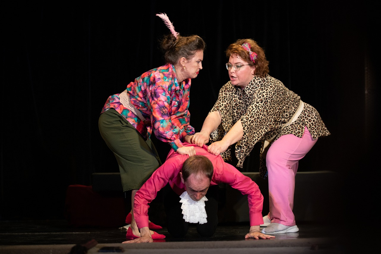 Спектакль «Ай да Скотинины»