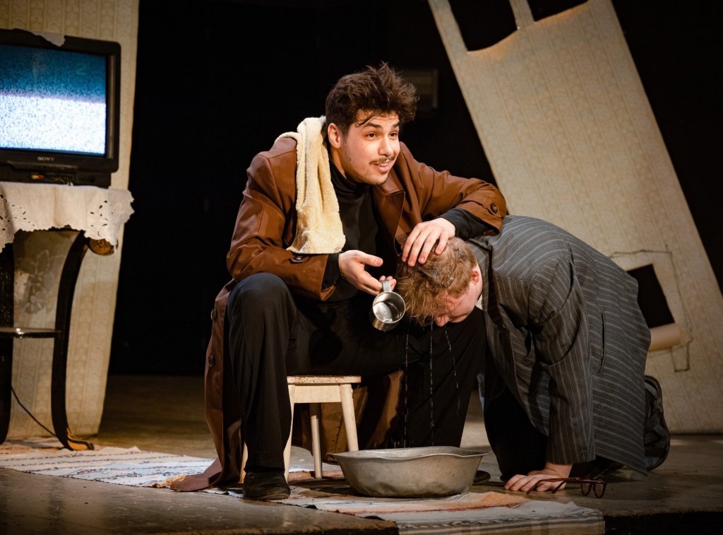 «Дом в центре города» (Независимый театральный коллектив им. Евстигнеева)