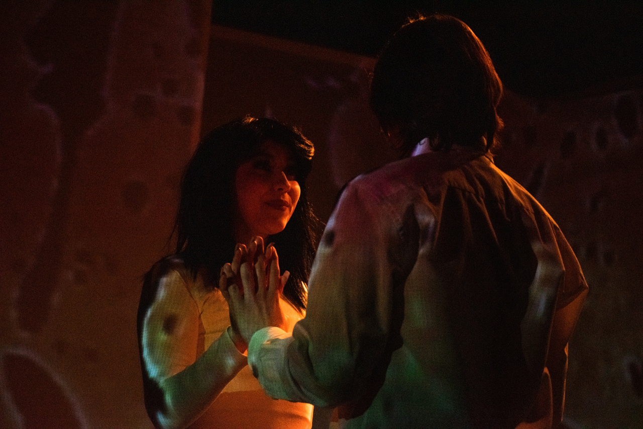 Летящие к свету - мастерская сатиры