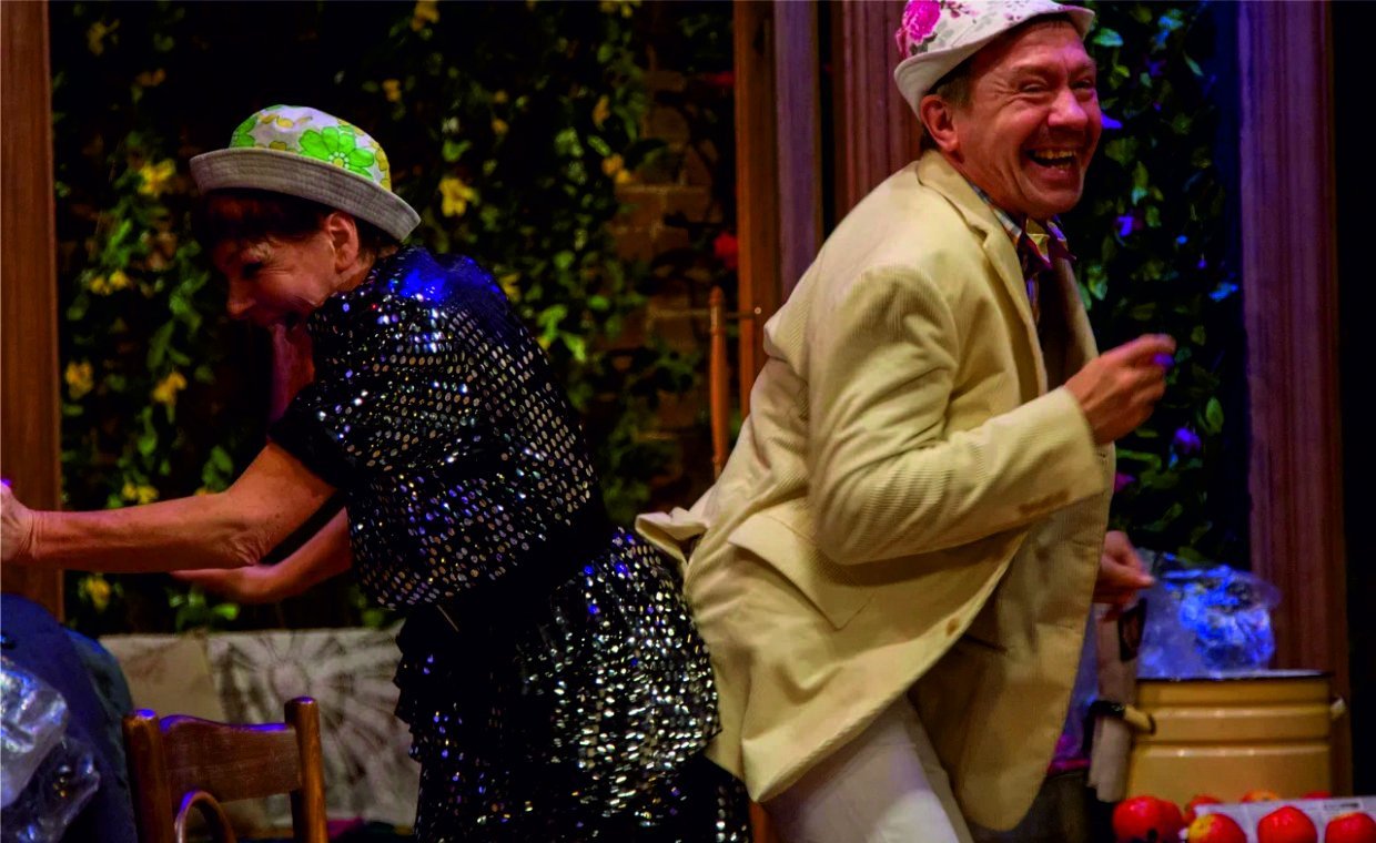 Дыроватый камень