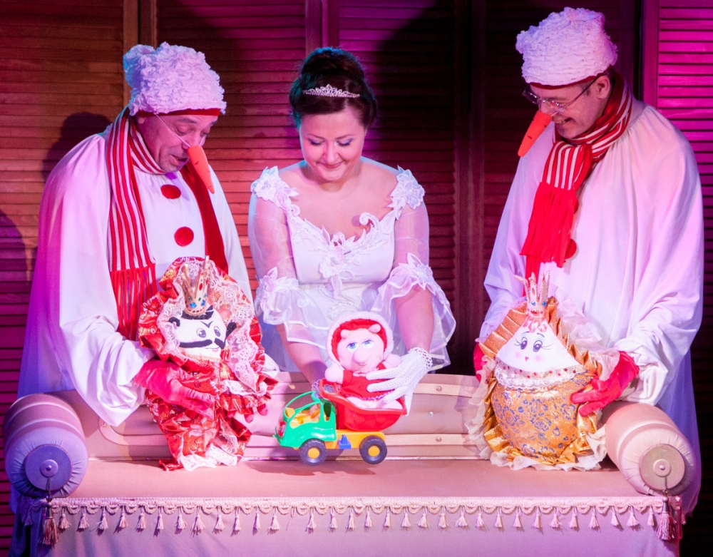 "Приключения принцессы Подушечки". Максим Холл. 0+