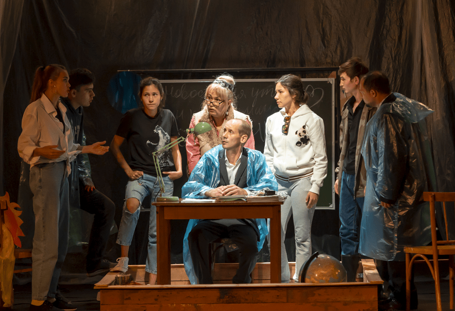 Песочница с вайфаем (пособие для конца света или космический урок) Буинский гос. драм. театр, респ. Татарстан