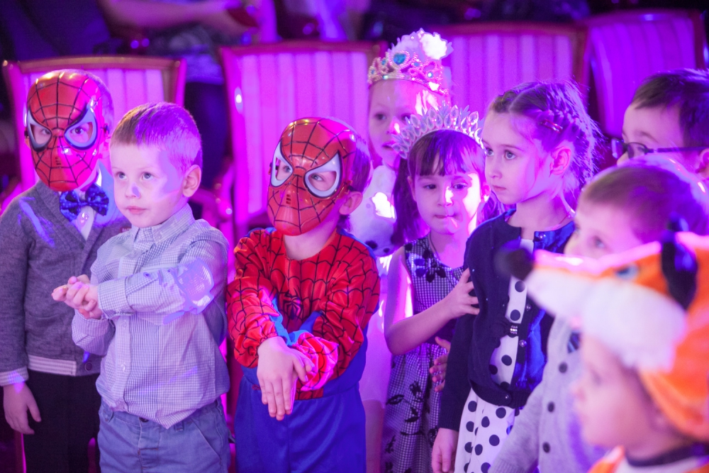 "Приключения принцессы Подушечки". Максим Холл. 0+