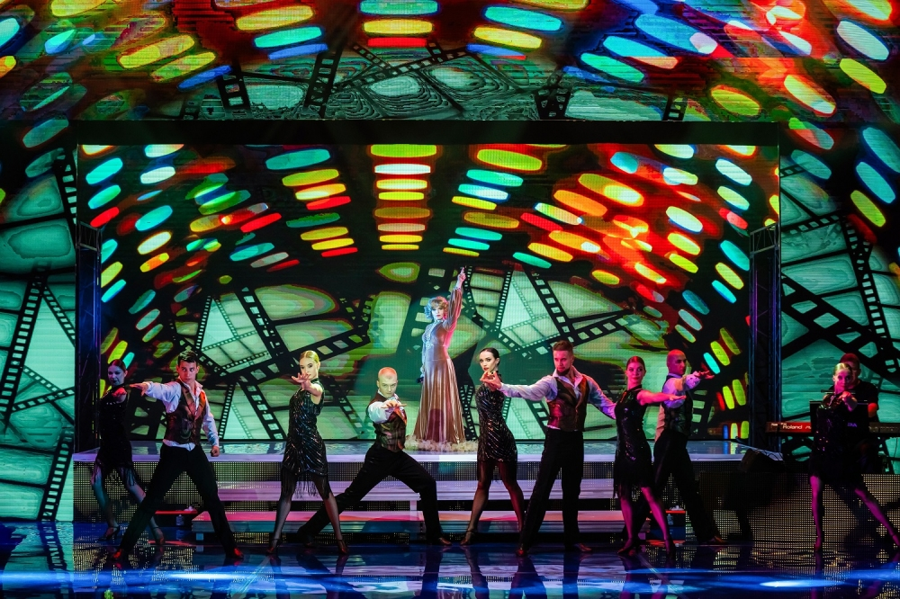 "Шоу на все времена. Пять звезд". 6+