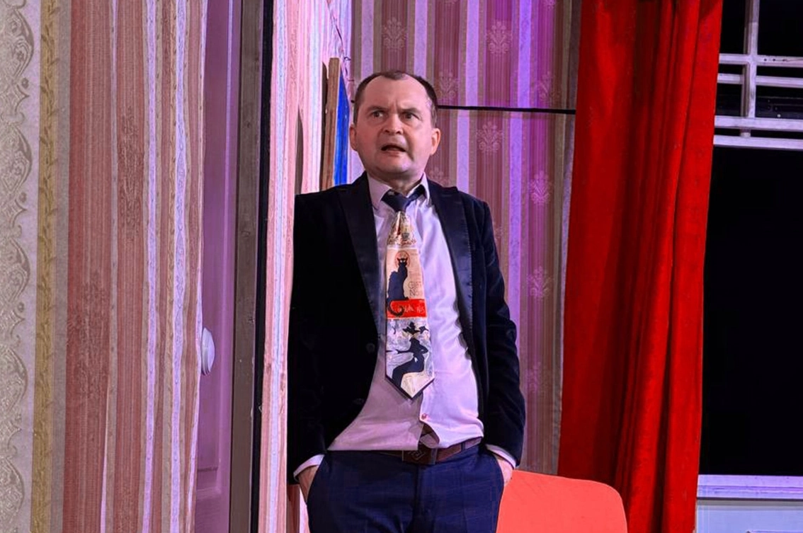 Спектакль «Ну, поцелуйте меня»