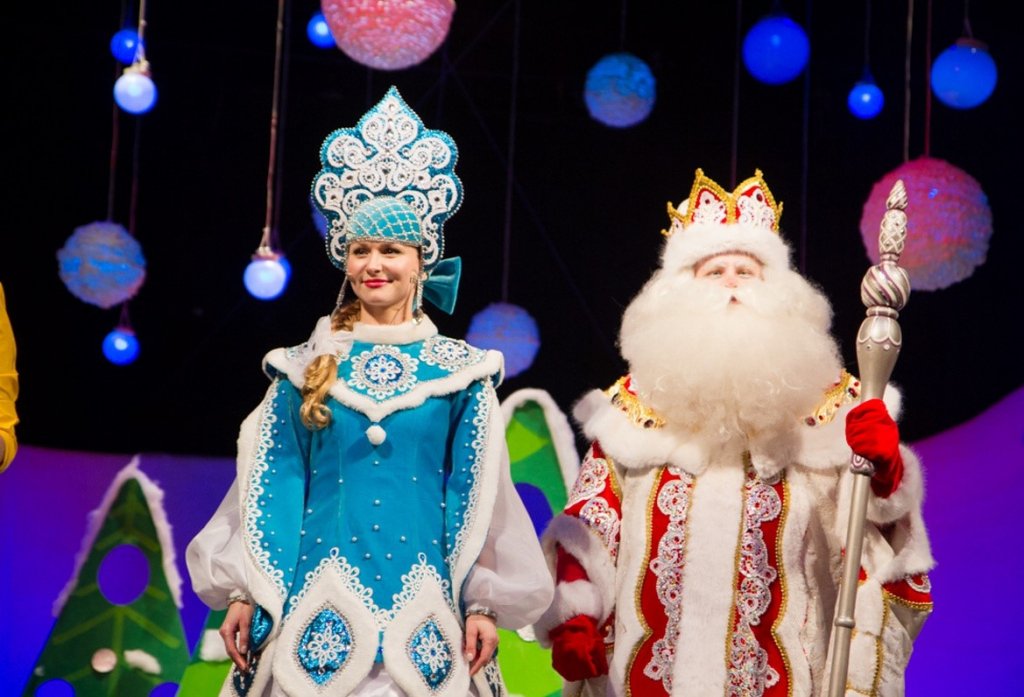 Новогоднее представление. Играем в Красную шапочку