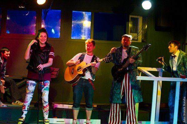 Цацики идет в школу