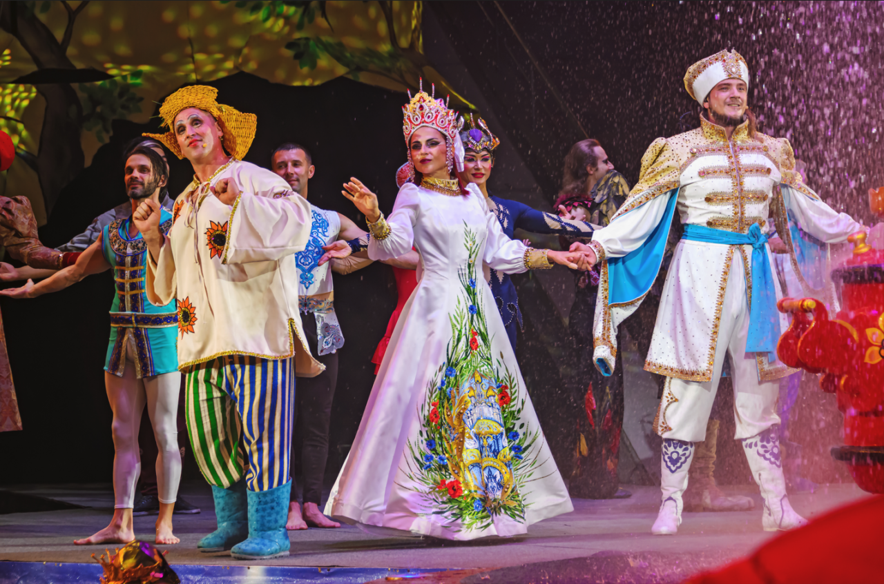 Цирк на воде Царство фонтанов