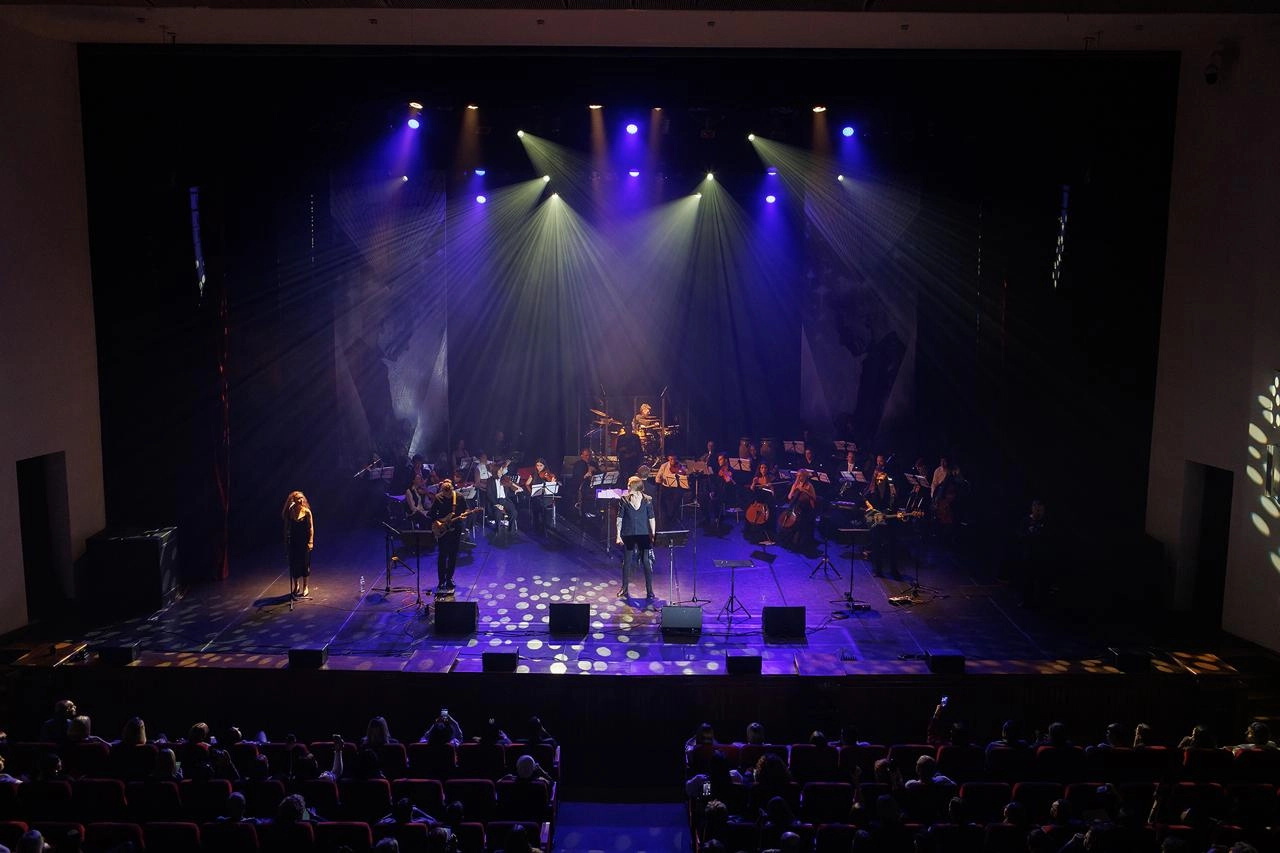 ХИТЫ STING С СИМФОНИЧЕСКИМ ОРКЕСТРОМ "DESERT ROSE SYMPHONY", Нижний Тагил