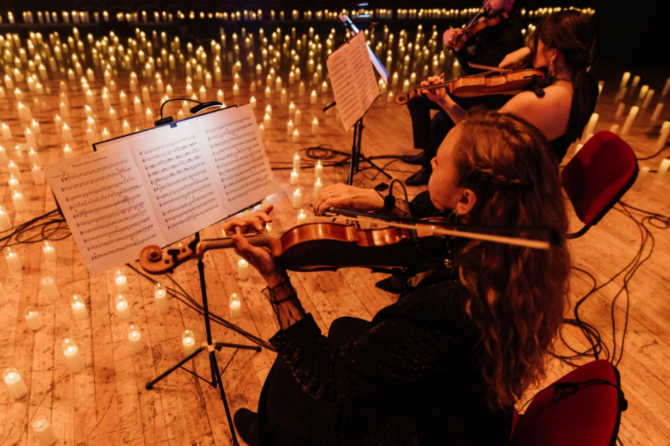 "P.S. Я люблю тебя" Neo Classic Orchestra, живой хор и 3000 свечей.