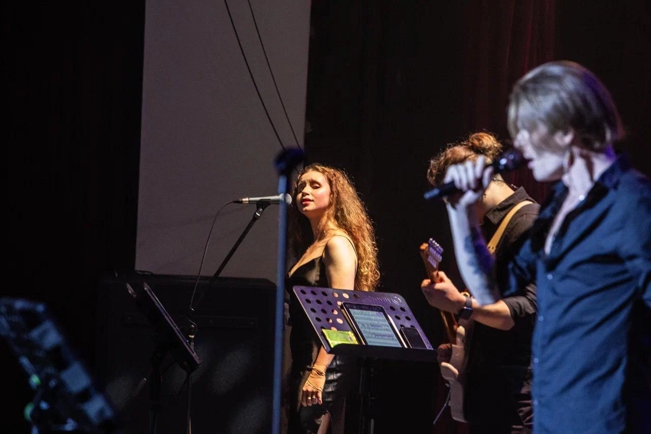 ХИТЫ STING С СИМФОНИЧЕСКИМ ОРКЕСТРОМ "DESERT ROSE SYMPHONY", Нижний Тагил