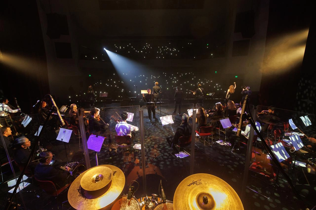 ХИТЫ STING С СИМФОНИЧЕСКИМ ОРКЕСТРОМ "DESERT ROSE SYMPHONY", Нижний Тагил